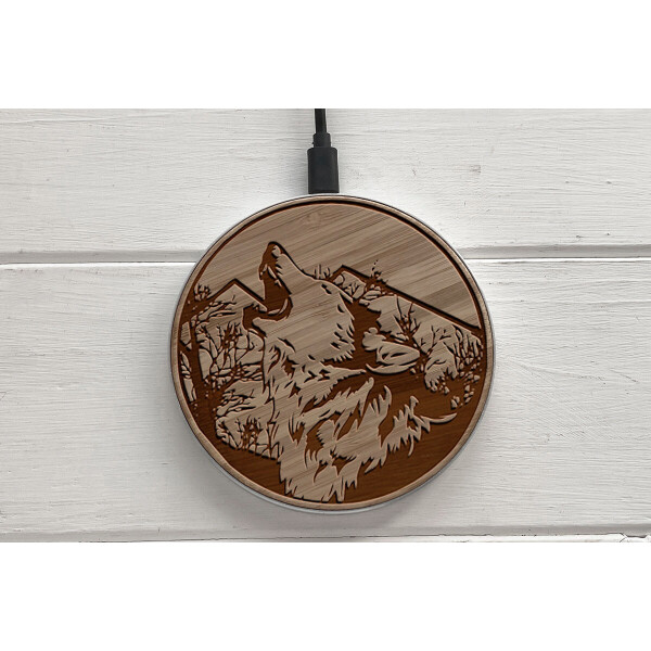 

Быстрая беспроводная деревянная зарядка SkinWood White Fast Charge wolf2