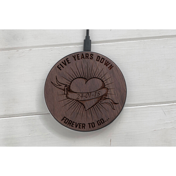 

Быстрая беспроводная деревянная зарядка SkinWood Black Fast Charge Heart3