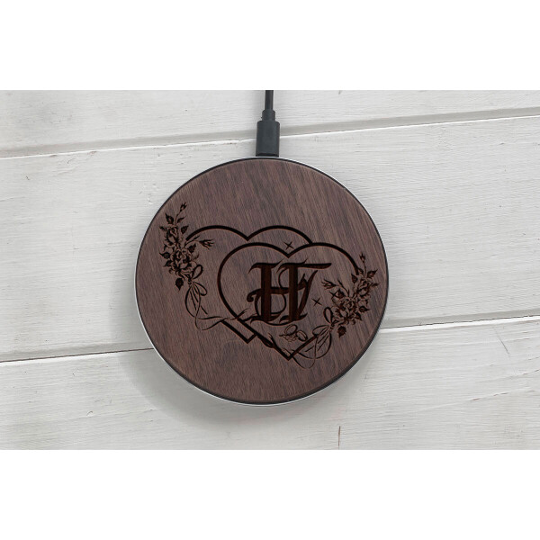 

Быстрая беспроводная деревянная зарядка SkinWood Black Fast Charge heart