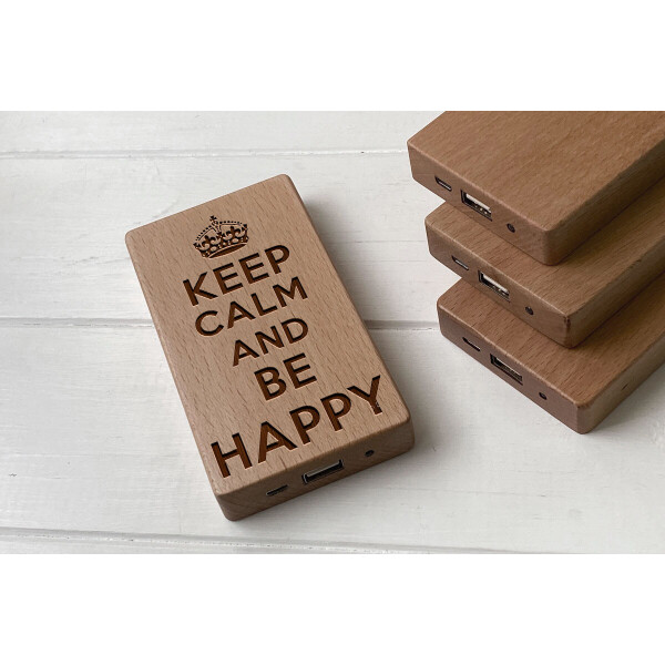 

Деревянный внешний аккумулятор Maple с гравировкой Happy