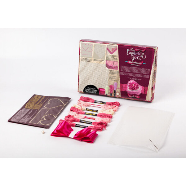 

Комплект креативного творчества &quot;Шкатулка. Embroidery Box&quot; 6592DT
