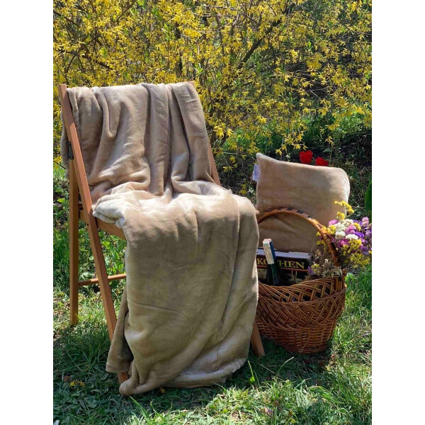

Набор для путешествий плед с подушкой Novita. Beige-110х140+40х40