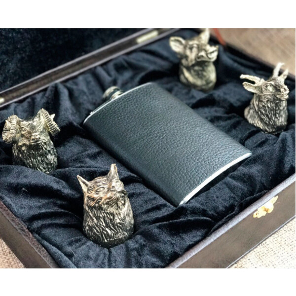 

Стопки перевертыши Люкс 4 штуки с флягой Nb Art 48440016