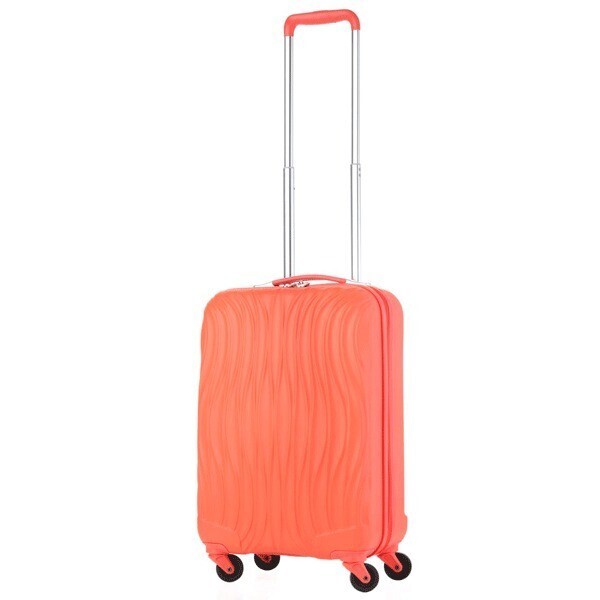 

Чемодан малый 4 колеса CarryOn Wave Coral S 927167