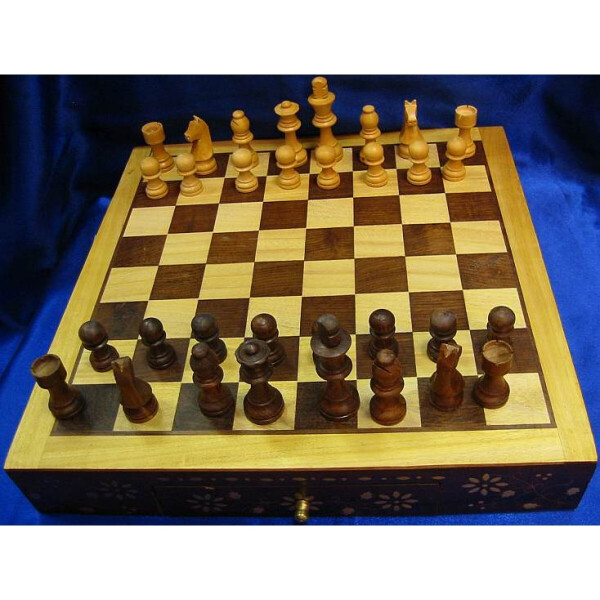 

Шахматы розовое дерево (25х35 х6,2см) 22625