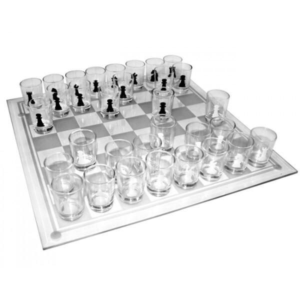 

Шахматы с рюмками (35х35х6,5 см) 22007