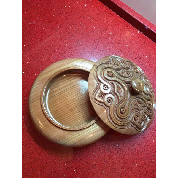 

Шкатулка рахва ручной работы с черешни