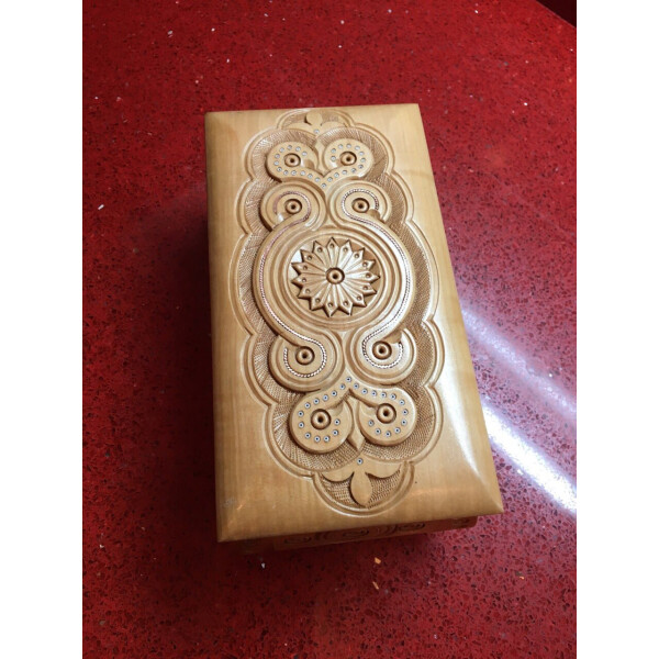 

Шкатулка сувенирная деревянная ручной работы инкрустрированная металом