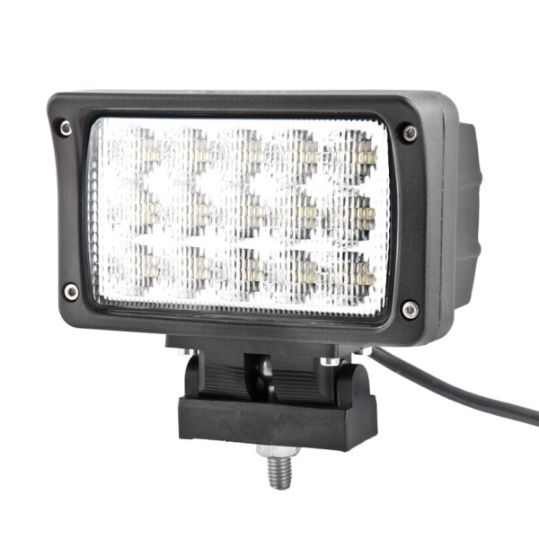 

Доп LED фара BELAUTO BOL1503F 3300Лм (рассеивающий)