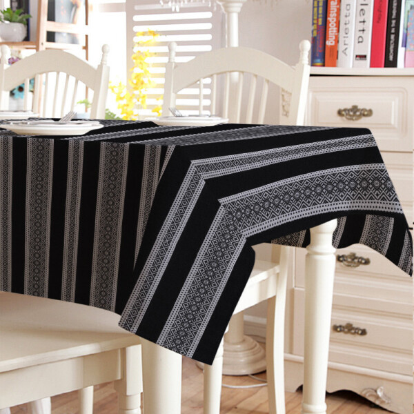 

Скатерть на стол (8553) Time Textile 150x220 см Черный