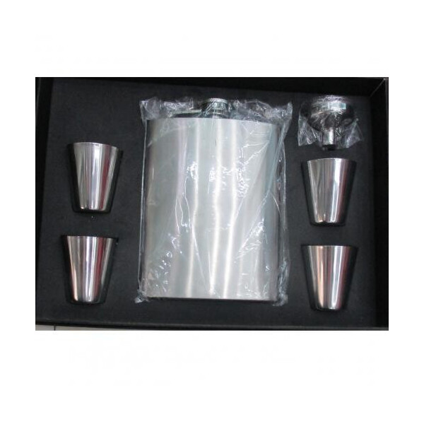 

Фляга и 4 рюмки Stenson 513 мл Steel (R86716)