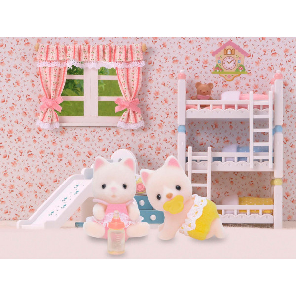 

Игровой набор Sylvanian Families Шелковые Коты-двойняшки (5082)