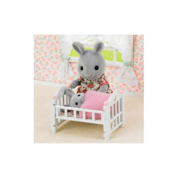 

Игровой набор Sylvanian Families Детская кроватка (5152)