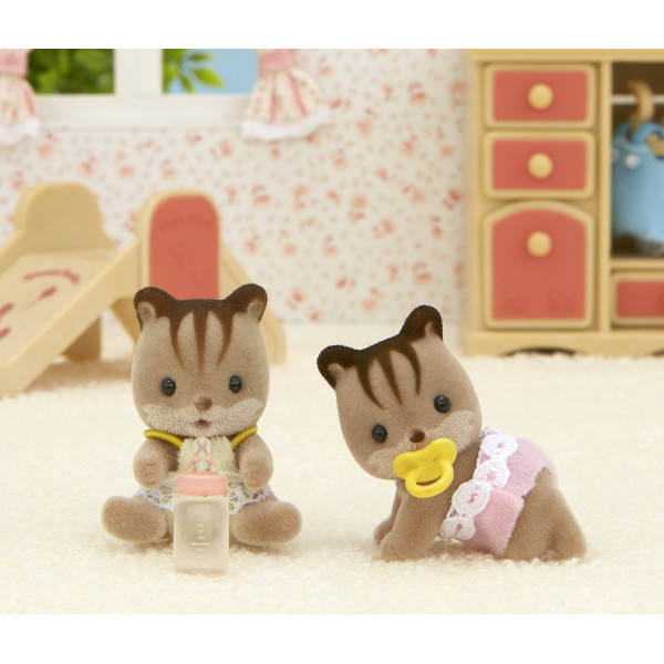 

Игровой набор Sylvanian Families Бельчата-двойняшки (5081)
