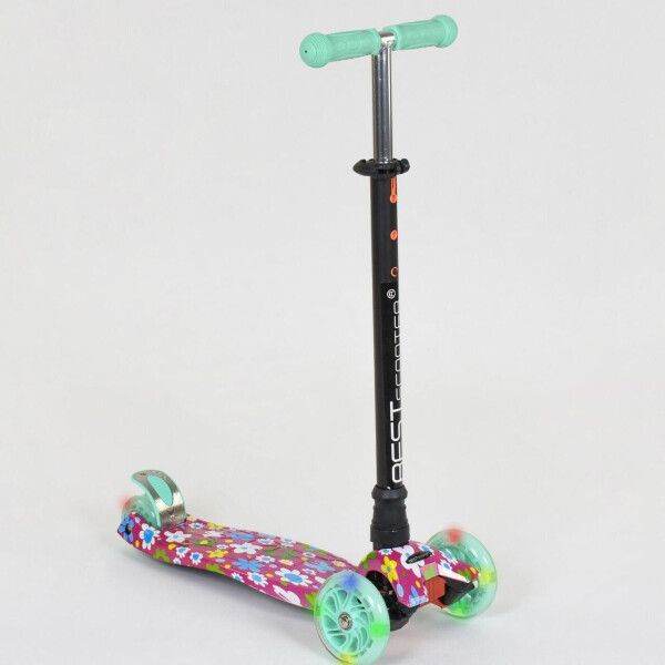 

Самокат А 25600 779-1343 MAXI Best Scooter 4 колеса PU. Подсветка
