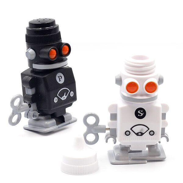 

Набор солонка+ перечница "Robot Shakers" с заводным механизмом передвижения