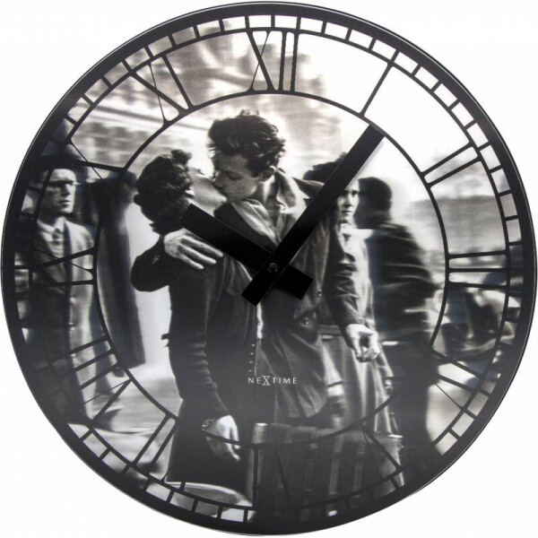 

Часы настенные "Kiss me in Paris"