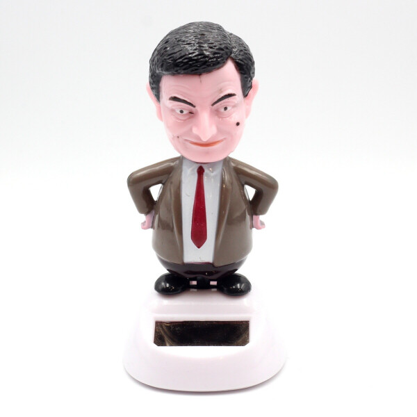 

Фигура ООТВ Mr. Bean на солнечной батарее
