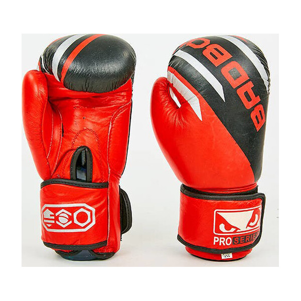 

Перчатки боксерские кожаные BAD BOY MA-6739-BKR черный-красный вес 12oz