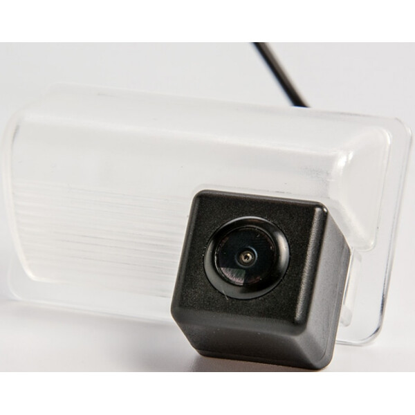 

Парковочная камера Fighter CS-HCCD+FM-94 (BYD)