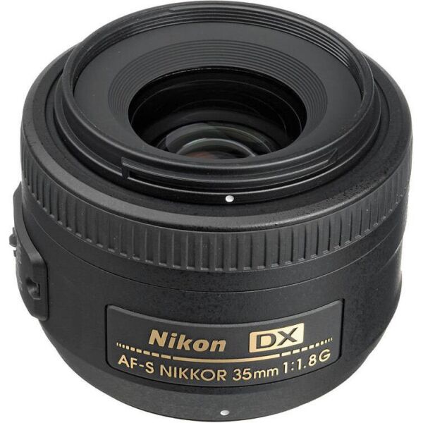 

Объектив Nikon AF-S DX Nikkor 35mm f/1.8G