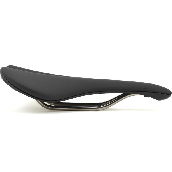 

Fabric SCOOP SHALLOW RACE база нейлон, титановые рейлы, 142мм, черное (SAD-48-01)