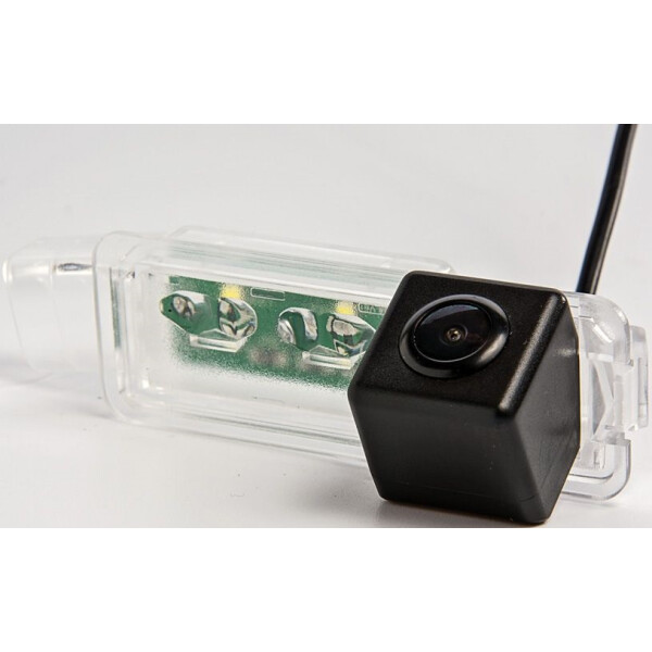 

Парковочная камера Fighter CS-HCCD+FM-102 (VW/Skoda/Seat)