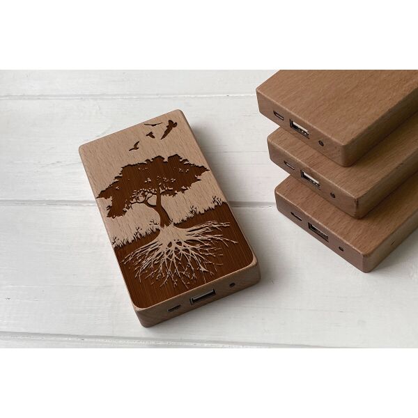 

Деревянный внешний аккумулятор Maple с гравировкой Wood
