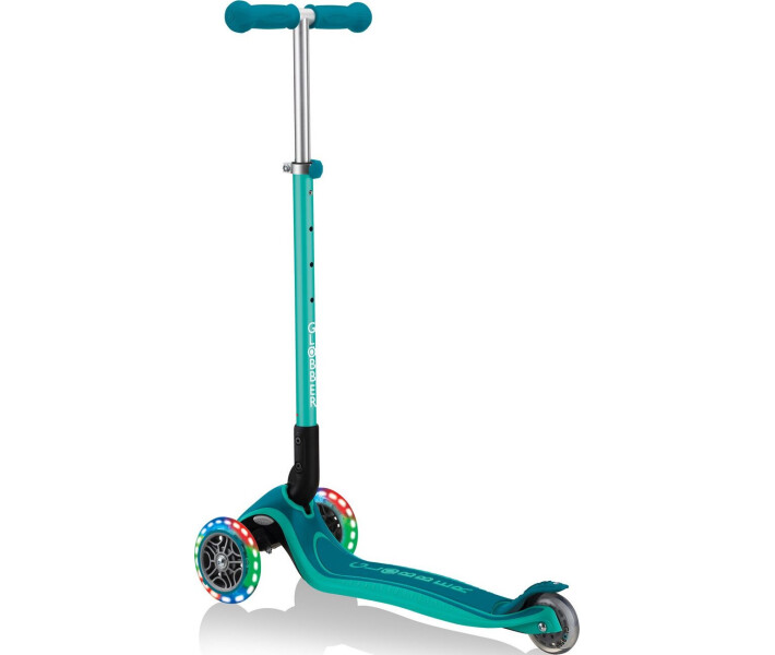 Фото - самоката Самокат GLOBBER серии PRIMO FOLDABLE PLUS LIGHTS, зеленый (439-107)
