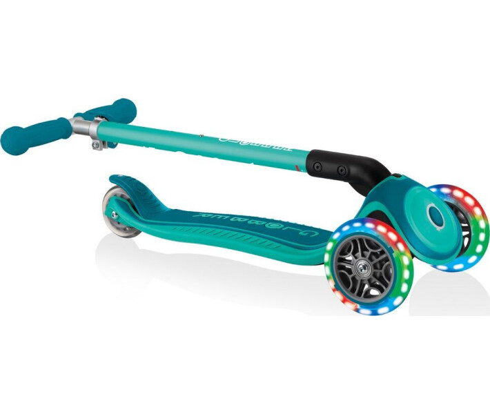 Фото - самоката Самокат GLOBBER серии PRIMO FOLDABLE PLUS LIGHTS, зеленый (439-107)