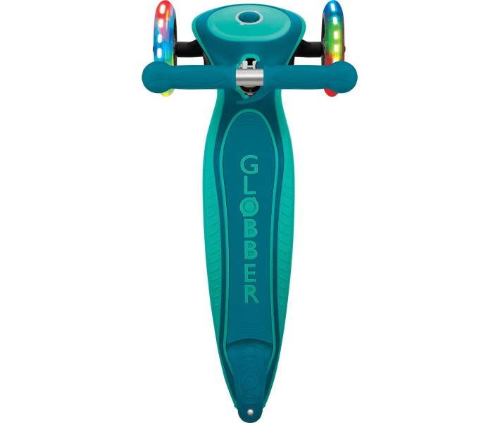 Фото - самоката Самокат GLOBBER серии PRIMO FOLDABLE PLUS LIGHTS, зеленый (439-107)