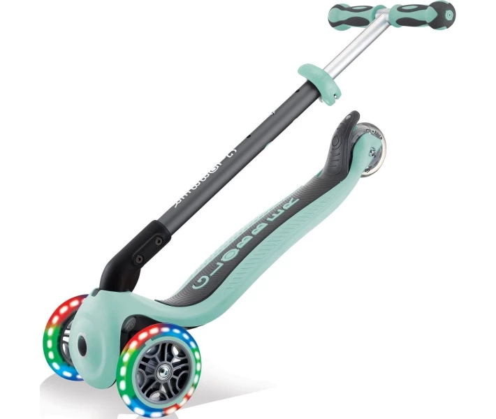 Фото - самоката Самокат GLOBBER серии GO UP DELUXE LIGHTS 5в1 мятный, светящиеся колеса 20/50кг (646-206)