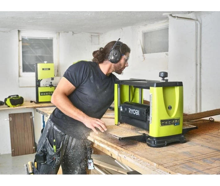 Фото - фуговально-рейсмусовый станок Фуговально-рейсмусовый станок Ryobi RAP1500G (5133002859)