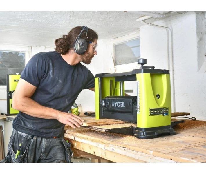 Фото - фуговально-рейсмусовый станок Фуговально-рейсмусовый станок Ryobi RAP1500G (5133002859)