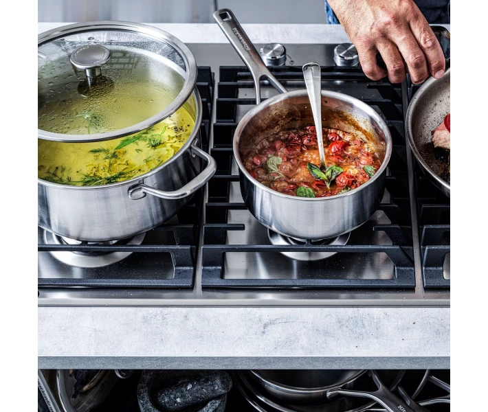 Фото - кастрюлю и казан Кастрюля KitchenAid с крышкой MSS, 20 см, 3,1 л (CC003259-001)