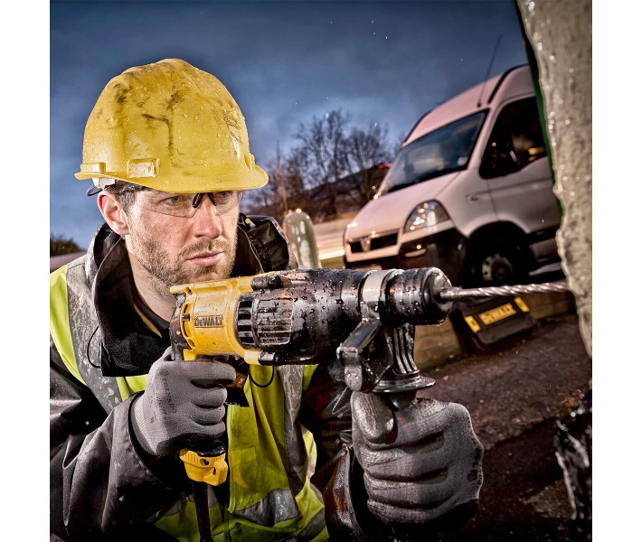 Фото - перфоратор Перфоратор DeWALT D25133K