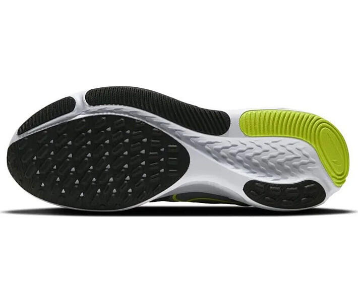 Фото - мужской кроссовок Кроссовки беговые Nike REACT MILER 2 серые CW7121-002 Размер EU-42