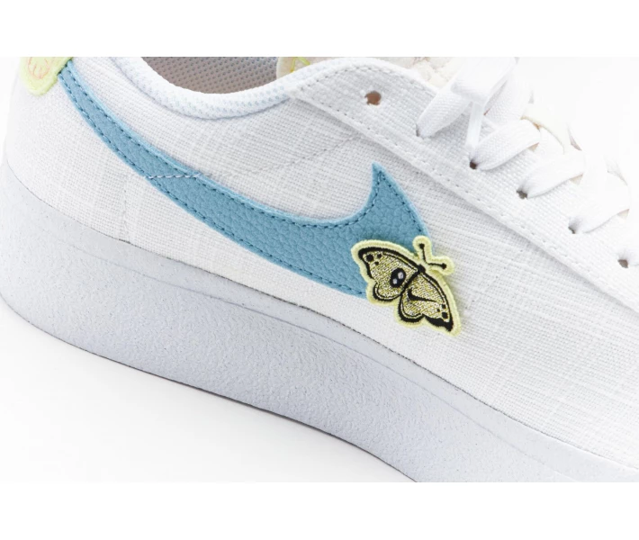 Фото - женский кроссовок Кроссовки женские Nike W BLAZER LOW PLATFORM SE NN белые DJ6376-100 Размер EU-39 (DJ6376-100_EU-39)