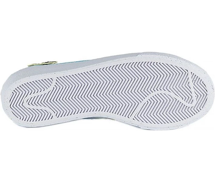 Фото - женский кроссовок Кроссовки женские Nike W BLAZER LOW PLATFORM SE NN белые DJ6376-100 Размер EU-39 (DJ6376-100_EU-39)