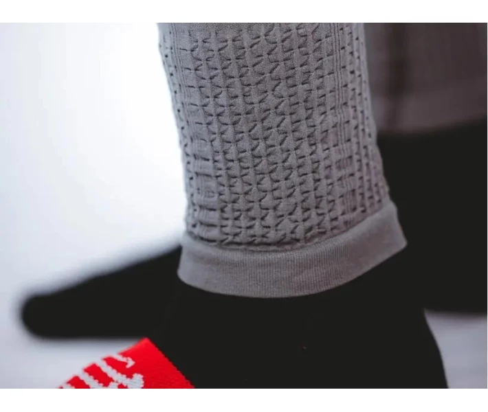 Фото - женские лосины и леггинсы Тайтсы женские для бега On/Off Tights W, Grey, M
