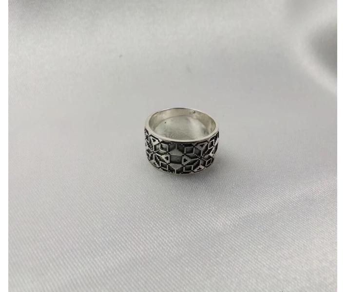 Фото - серебряное кольцо Кольцо вышиванка с чернением Maxi Silver 5574 SE, размер 17