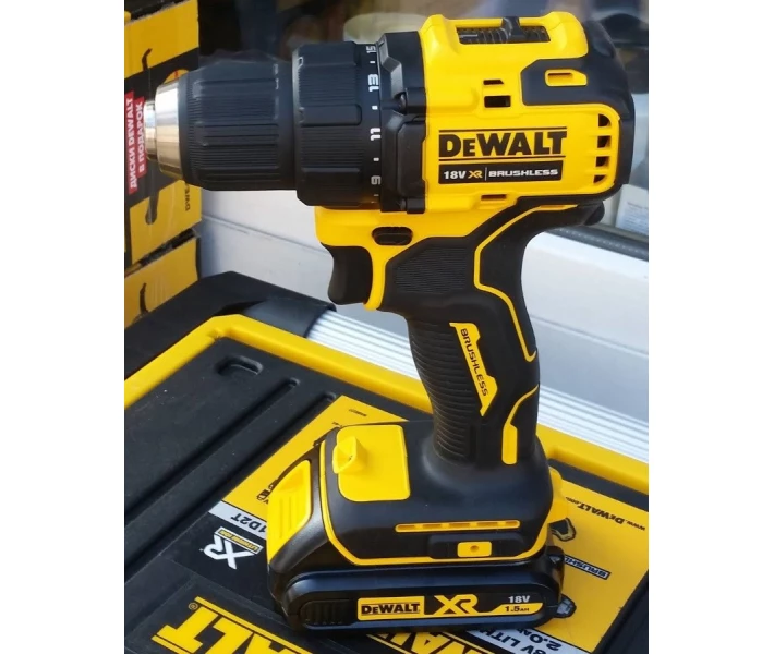 Фото - шуруповерт Дрель-шуруповерт DeWalt DCD708S2T