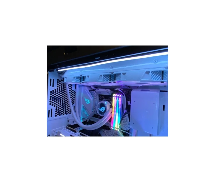 Фото - систему охлаждения Система водяного охлаждения ASUS ROG STRIX LC 240 RGB WHITE EDITION AMD AM4, TR4, LGA 115x,1366,2011,2011-3,2066 RGB WHITE EDITIO (90RC0062-M0UAY0)