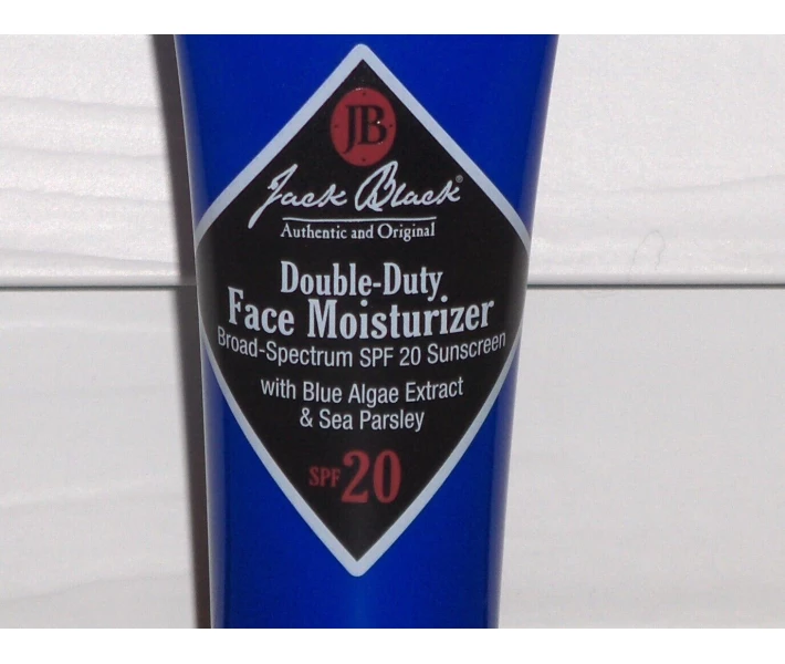 Фото - крем для лица Мужской увлажняющий крем двойного действия Jack Black Double Duty Face Moisturizer (44 мл) (682223020043)
