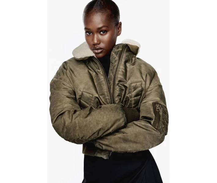 Фото - женский бомбер Бомбер ZARA укороченный оригинал