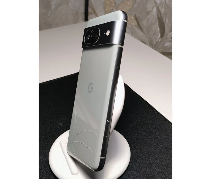 Фото - смартфон и мобильный телефон Смартфон Google Pixel 8 Hazel (8/128Гб) (SOFTUNLOCK) Б/У (2487312126)