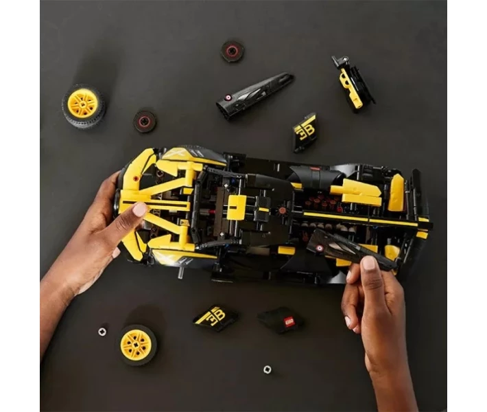 Фото - детский конструктор Конструктор LEGO® Technic Bugatti Bolide (42151)