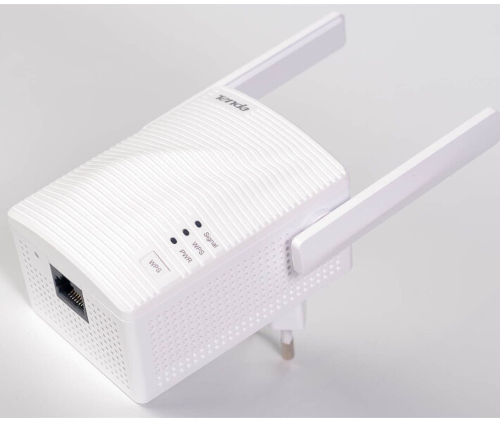 Фото - Wi-Fi ретранслятор TENDA A15