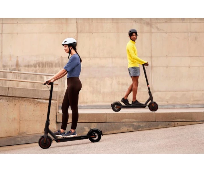 Фото - електросамокат Електросамокат Xiaomi Mi Electric Scooter Pro 2 Black (чорн.)