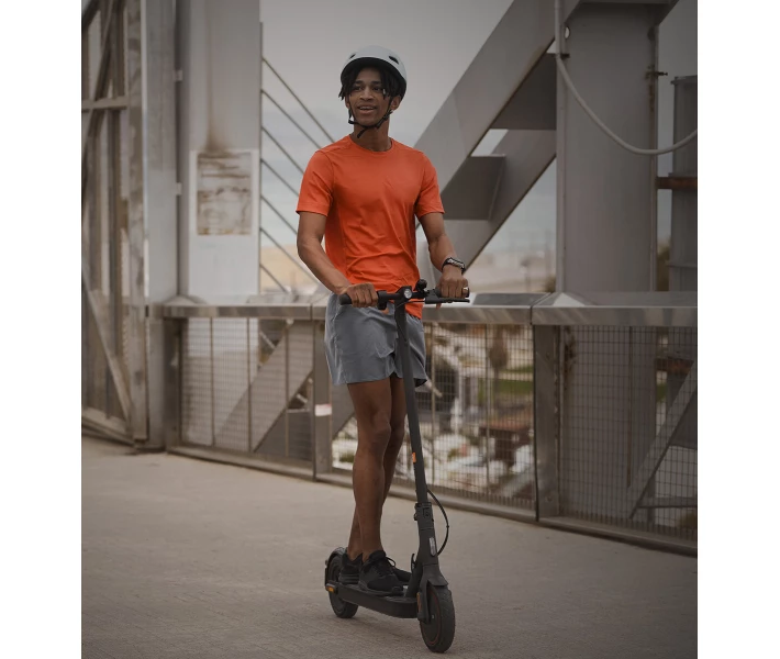 Фото - електросамокат Електросамокат Xiaomi Mi Electric Scooter Pro 2 Black (чорн.)